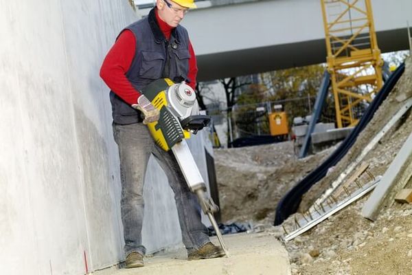 BH65 - Benzínové búracie kladivo |  Decorum - Požičovňa náradia